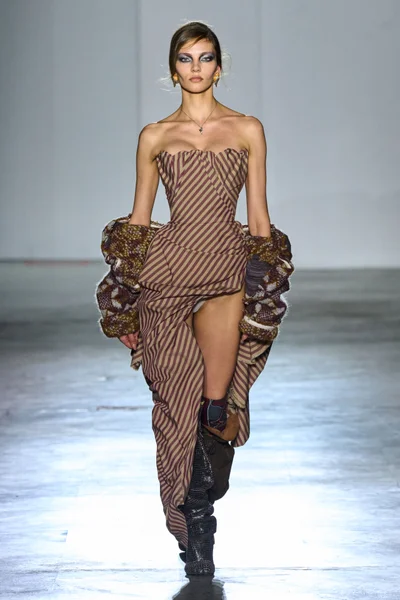 Look 44